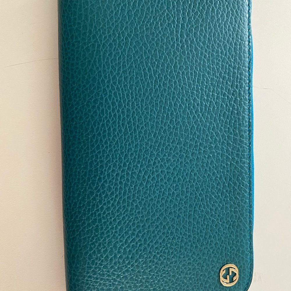 Gucci Zip Wallet
